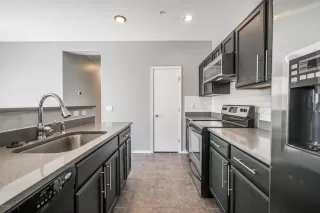 Photo #2: 6149935 Listing