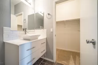 Photo #4: 6149935 Listing