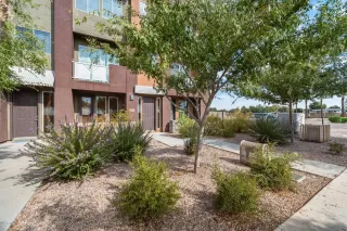 Photo #6: 6150226 Listing