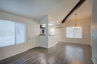 Photo #2: 6150247 Listing