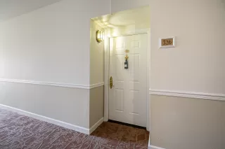 Photo #5: 6150260 Listing 