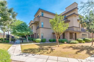 Photo #5: 6150297 Listing