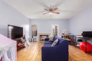 Photo #3: 6150326 Listing