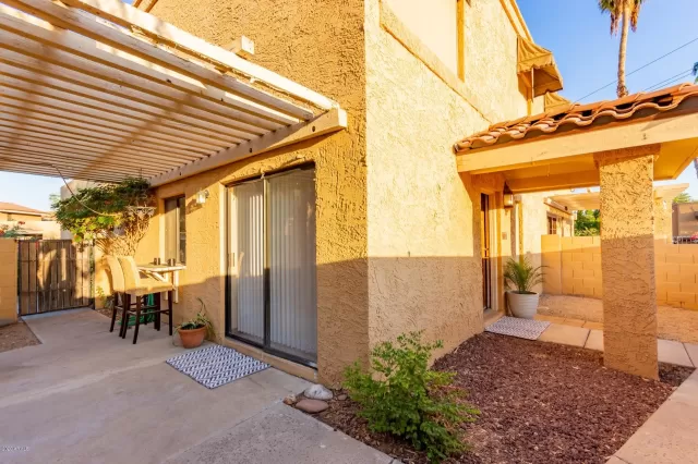 MLS: 6150332 Condo For Sale