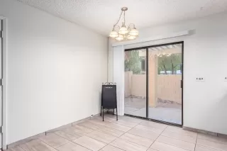 Photo #6: 6150332 Listing