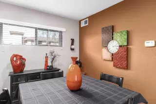 Photo #6: 6150582 Listing