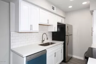 Photo #6: 6150628 Listing