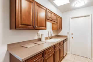 Photo #6: 6150863 Listing