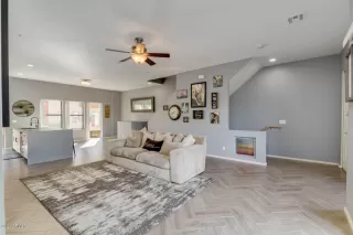 Photo #4: 6150919 Listing