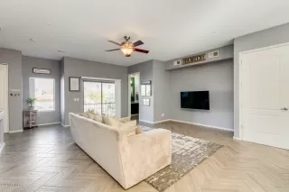 Photo #5: 6150919 Listing