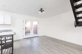 Photo #3: 6150973 Listing