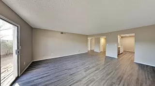 Photo #2: 6151006 Listing 