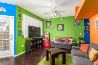 Photo #2: 6151082 Listing