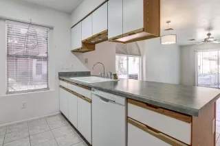 Photo #6: 6151180 Listing