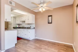 Photo #5: 6151233 Listing