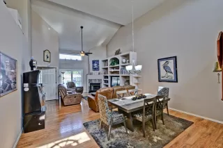 Photo #3: 6151277 Listing