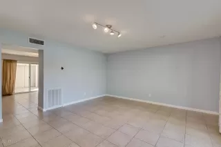 Photo #4: 6151709 Listing