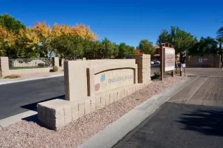 Photo #6: 6151760 Listing