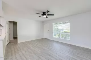 Photo #4: 6151875 Listing