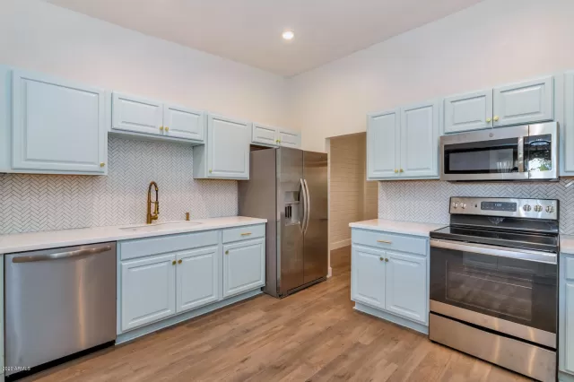 MLS: 6152226 Condo For Sale