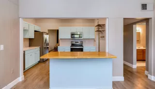 Photo #2: 6152226 Listing