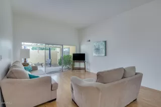 Photo #5: 6152275 Listing