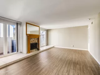 Photo #4: 6152324 Listing