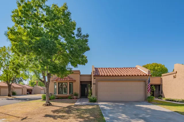 MLS: 6152394 Condo For Sale