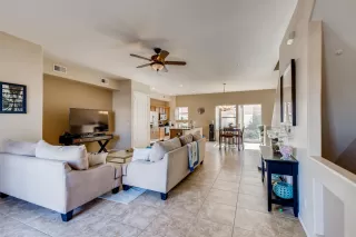 Photo #3: 6152604 Listing
