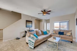 Photo #4: 6152604 Listing