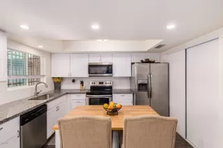 Photo #6: 6152748 Listing