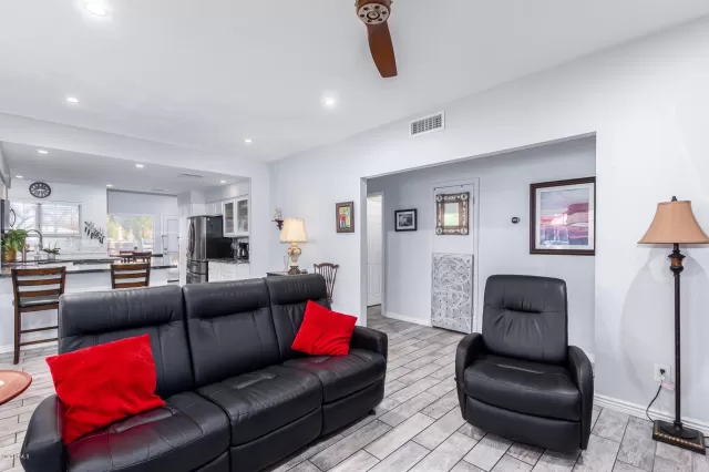 MLS: 6152753 Condo For Sale