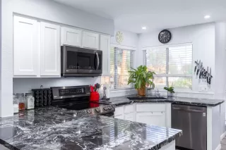 Photo #3: 6152753 Listing