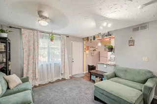 Photo #6: 6152851 Listing