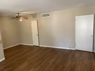 Photo #5: 6152906 Listing