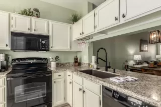 Photo #6: 6152984 Listing