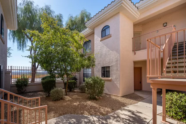 MLS: 6153068 Condo For Sale