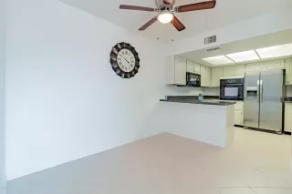 Photo #2: 6153077 Listing