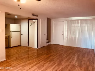 Photo #4: 6153261 Listing