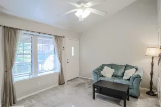 Photo #5: 6153292 Listing