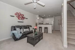 Photo #5: 6153804 Listing