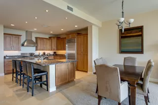 Photo #5: 6154606 Listing