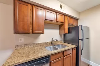 Photo #5: 6155206 Listing