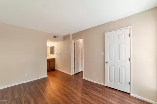 Photo #5: 6155209 Listing