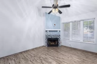 Photo #6: 6155467 Listing