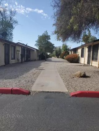 Photo #4: 6155609 Listing