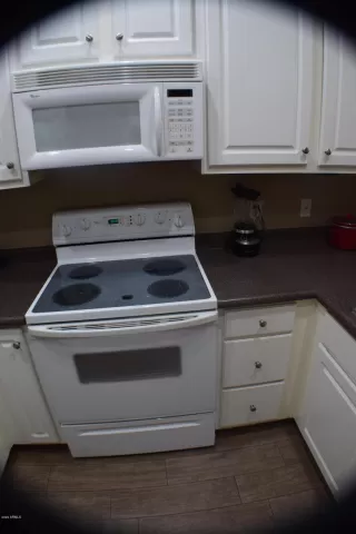 Photo #3: 6155900 Listing