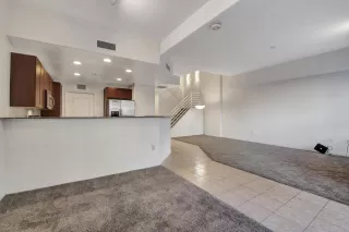 Photo #4: 6155970 Listing