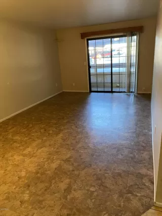 Photo #6: 6156075 Listing