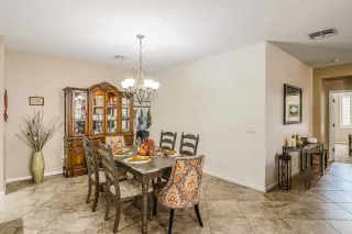 Photo #5: 6156102 Listing 